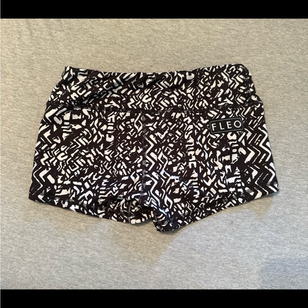 Fleo Shorts